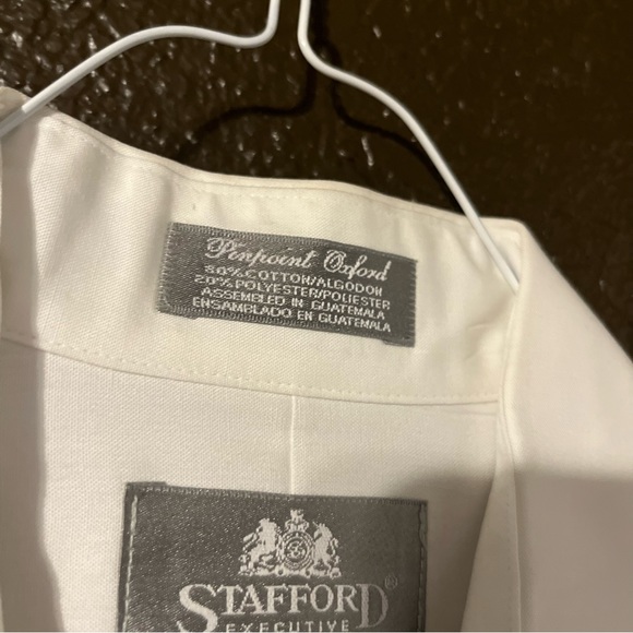 White Button Down Long Sleeve Business / Suit Shirt, Size 16 35, Has Pocket - Picture 2 of 6